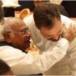 मल्लिकार्जुन खरगे ने पूछा: सरकार सांसदों को चुनाव आयोग तक क्यों नहीं पहुंचने देती?