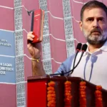 चुनाव आयोग ने राहुल गांधी को फटकारा: वोट चोरी पर कहा, करोड़ों मतदाताओं पर हमला